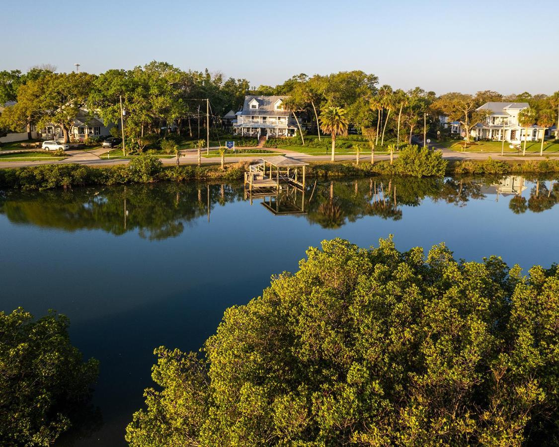 Victoria 1883 Bed & Breakfast New Smyrna Beach Exterior photo